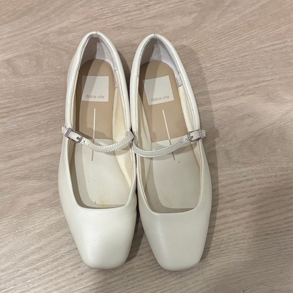 Dolce Vita Women's Ivory Mary Jane Flats
